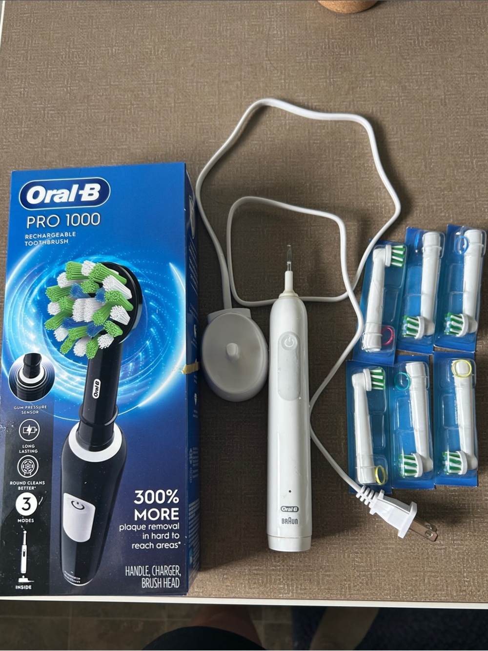 Oral‑B Pro 1000 Electric Toothbrush